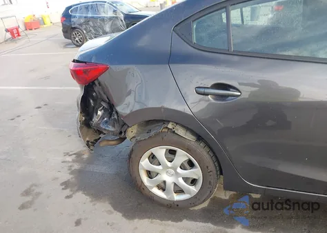 2017 Mazda Mazda3 Sport z USA, uszkodzony, nr VIN 3MZBN1U70HM108566